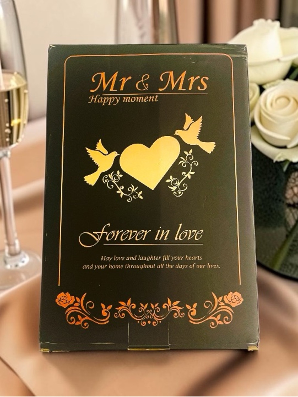 🌸 NWT Mr & Mrs Forever in Love Wedding wine glasses and cake  cutting ne